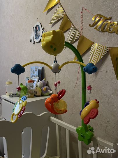 Ванночка для купания и мобиль для кроватки