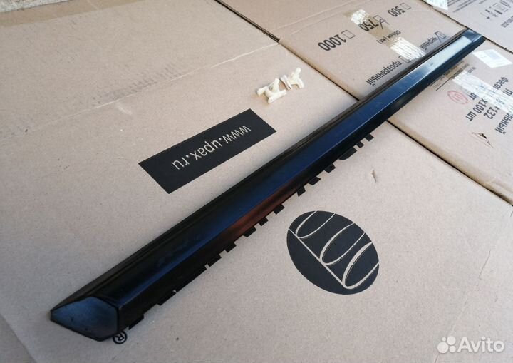 Молдинг R заднeй двери BMW e30 седан рестайлинг