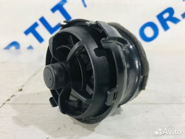 Дефлектор левый toyota corolla E180 1.6 MT седан