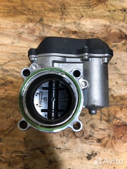 Дроссельная заслонка Volkswagen Golf 5K5 caxa