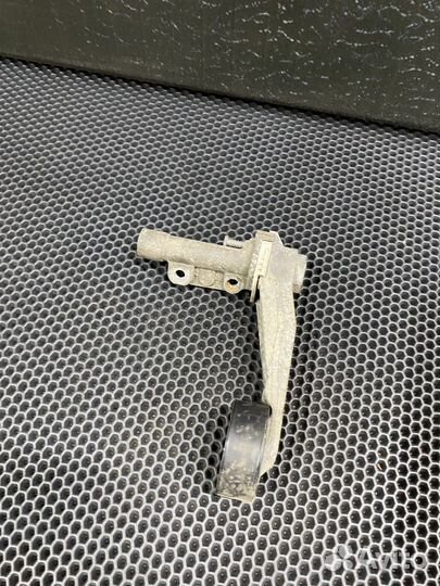 Натяжной ролик Ситроен C4 EP6