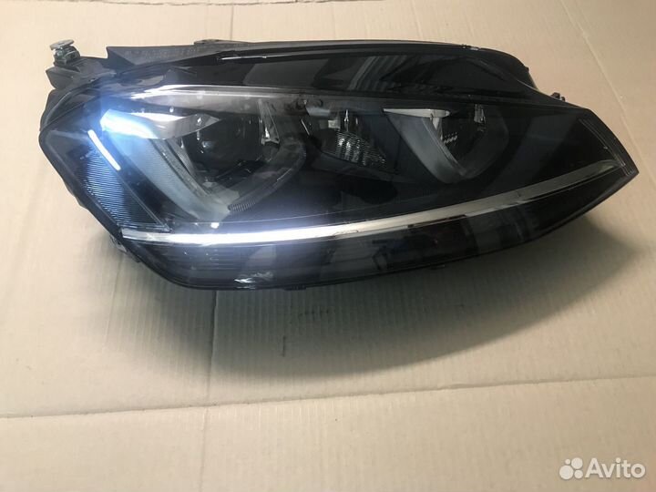 5G1941044 Фара правая VW Golf VII BI Xenon Led