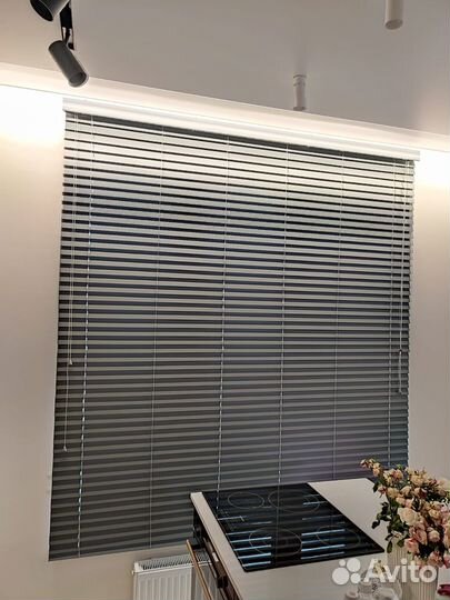 Жалюзи горизонтальные деревянные (ламели 50мм)