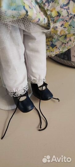 Кукла фарфоровая коллекционная