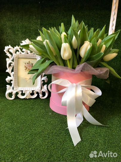 Тюльпаны в коробке