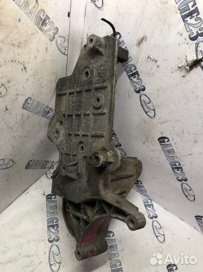 Кронштейн гур Волга 31105 крайслер