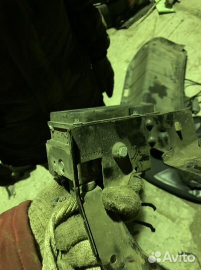 Блок abs абс Renault Logan 1 - 2 рено логан