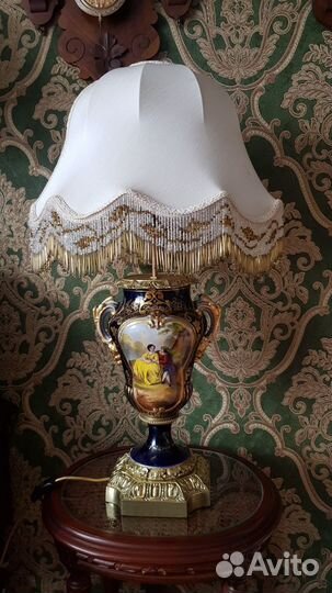 Антикварная настольная лампа