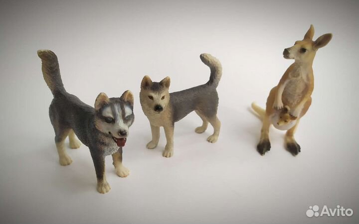 Фигурки хаски, кенгуру Schleich