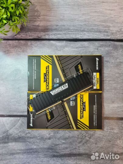 Оператавная память corsair Vengeance LPX 8 гб DDR4