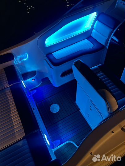 Аренда катера/Развод мостов/Финский залив/Салют