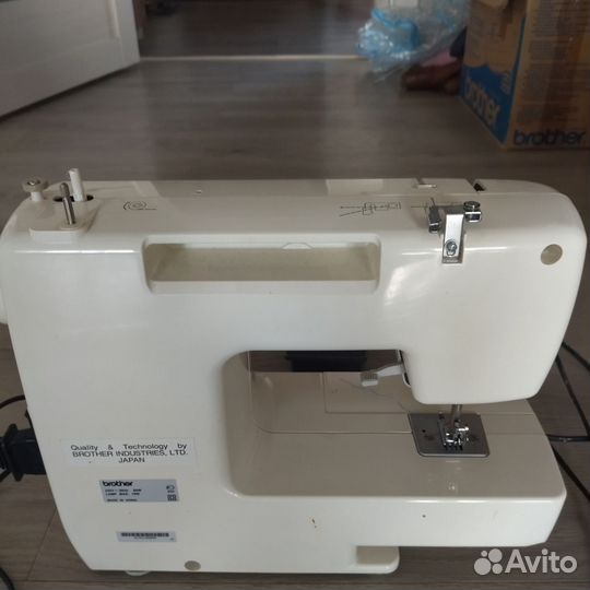 Швейная машинка brother SL 7