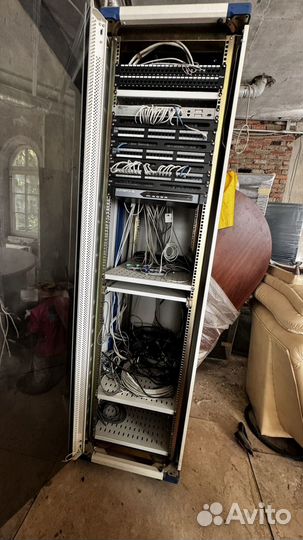 Шкаф телекоммуникационный напольный