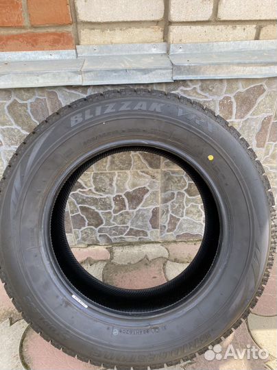Bridgestone Blizzak VRX 205/65 R16 95T