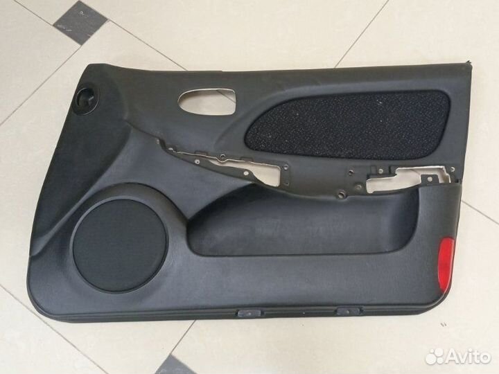 Обшивка двери передняя правая Hyundai Sonata EF