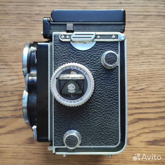 Rolleiflex 2.8E2 Carl Zeiss Planar 80 mm f/ 2.8