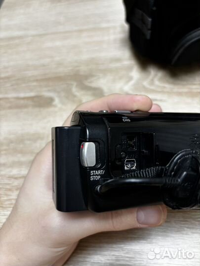 Видеокамера Sony HDR-CX160E