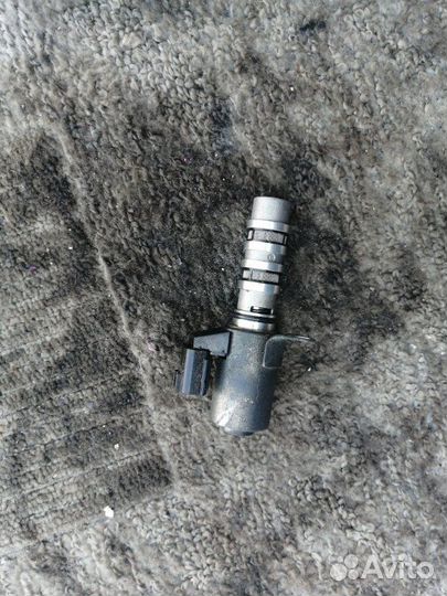 Клапан VVT-i левый Nissan Fuga Y50 VQ25