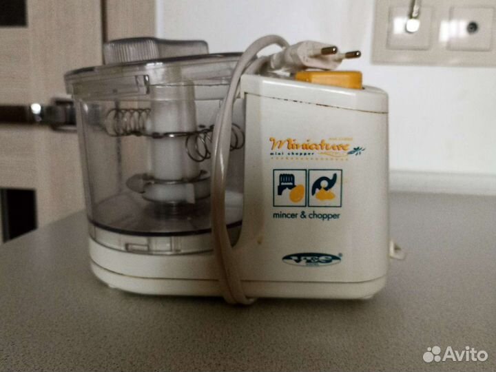 Миксер и измельчитель электрический