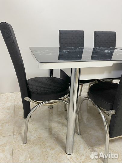 Кухонный стол и стулья 6 шт