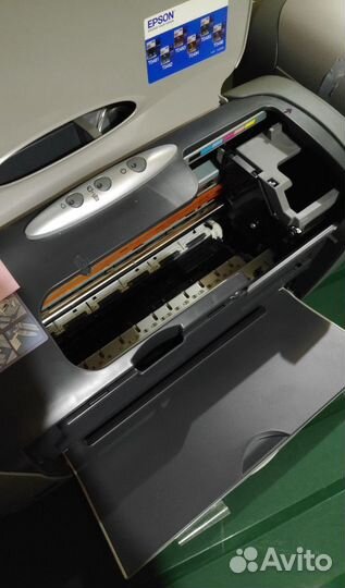 4 б\у принтера Epson R200/220