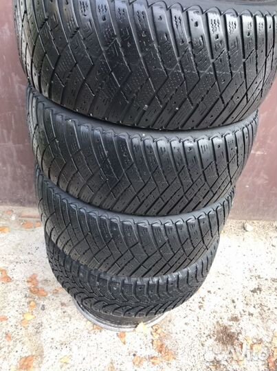 Goodyear Ultra Grip Ice Arctic 2 205/60 R16