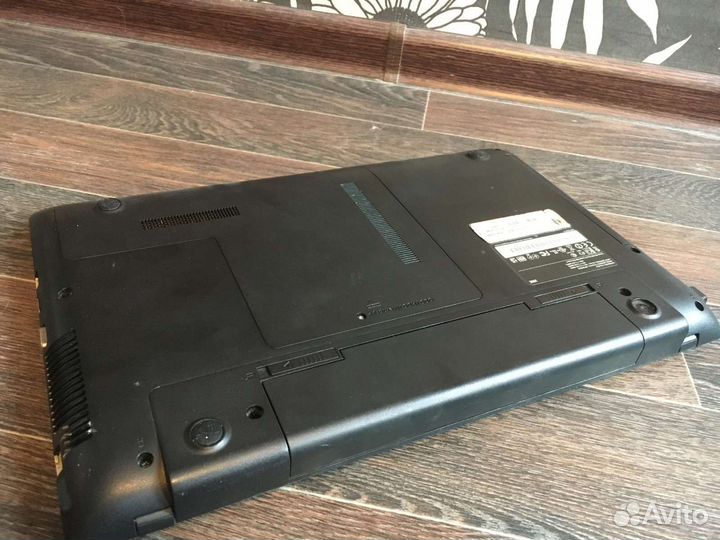 Samsung np300e5a (i3, gt520mx)