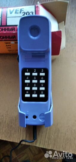 Кнопочный телефон