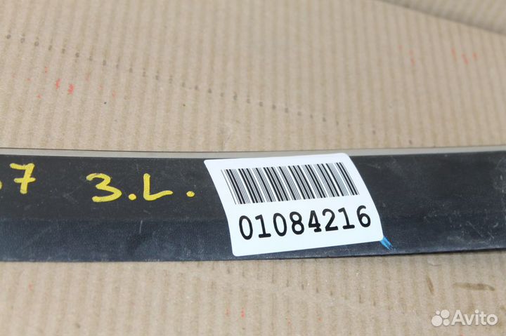 Молдинг двери левый задний Skoda Yeti 2009-2018