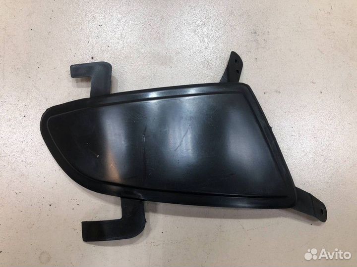 Заглушка правой противотуманной фары переднего бам