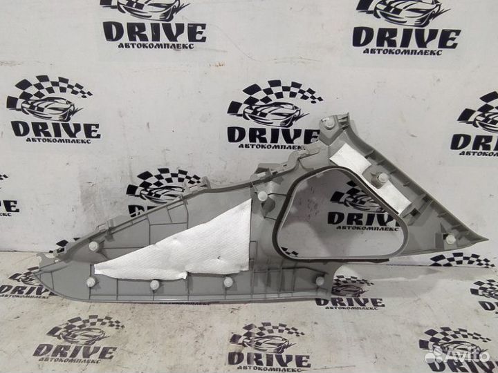 Пластик стойки левый Toyota Prius ZVW30 2ZR-FXE