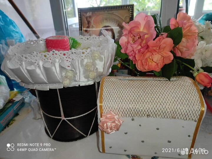 Свадебное платье,аксессуары.Детская одежда бесплат