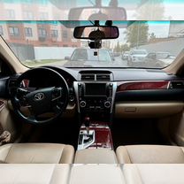 Toyota Camry 2.5 AT, 2014, 135 000 км, с пробегом, цена 2 370 000 руб.