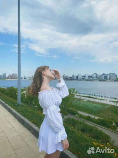 Официант, хостес, администратор