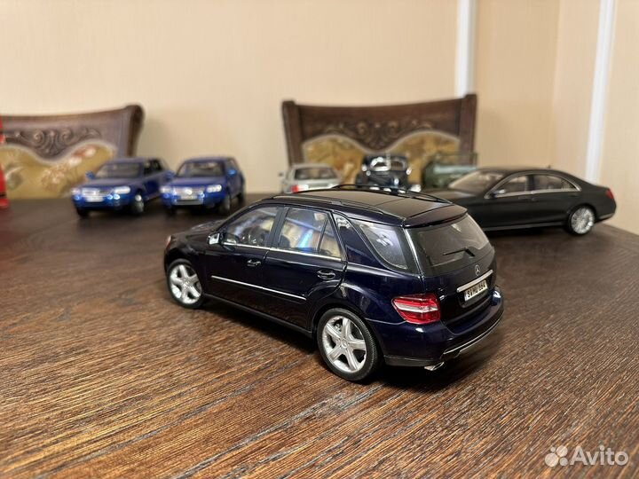 1:18 Mercedes-Benz ML W164, Mercedes S-class W222