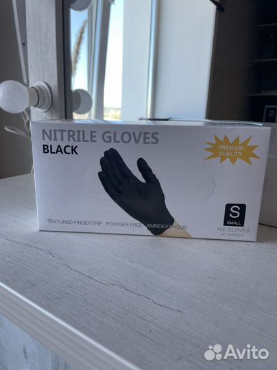 Перчатки нитриловые