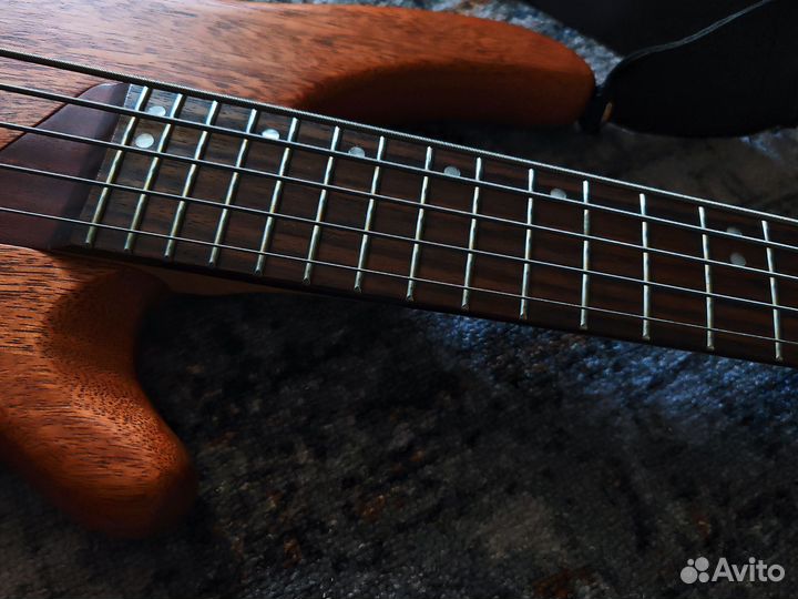 Invasion BG715 бас гитара