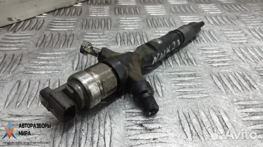 Форсунка Toyota Hilux 7 2005 23670-30140
