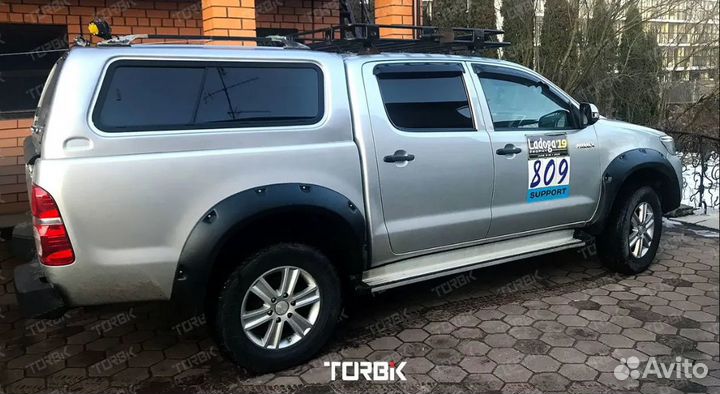 Расширители колесных арок на Тойота Хайлюкс