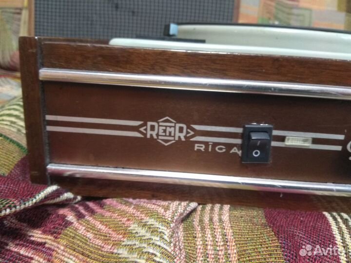 Проигрыватель пластинок СССР