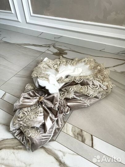 Конверт на выписку шикарный