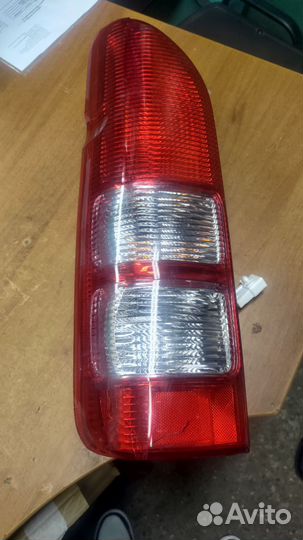 Toyota Hiace 2004-2013 R+L MX-202