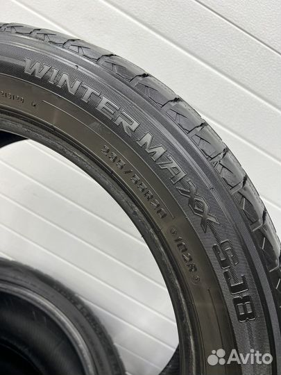 Dunlop Winter Maxx SJ8 235/55 R20