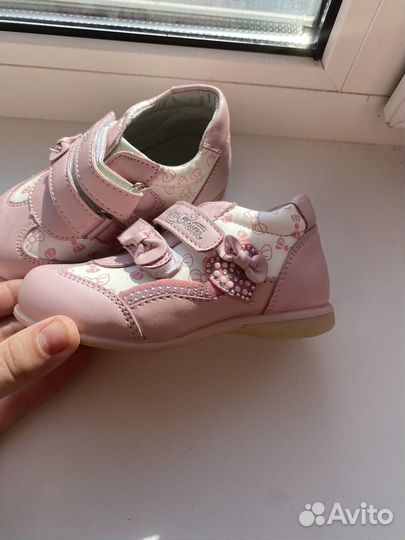 Ботинки для девочки 22 размер новые осень