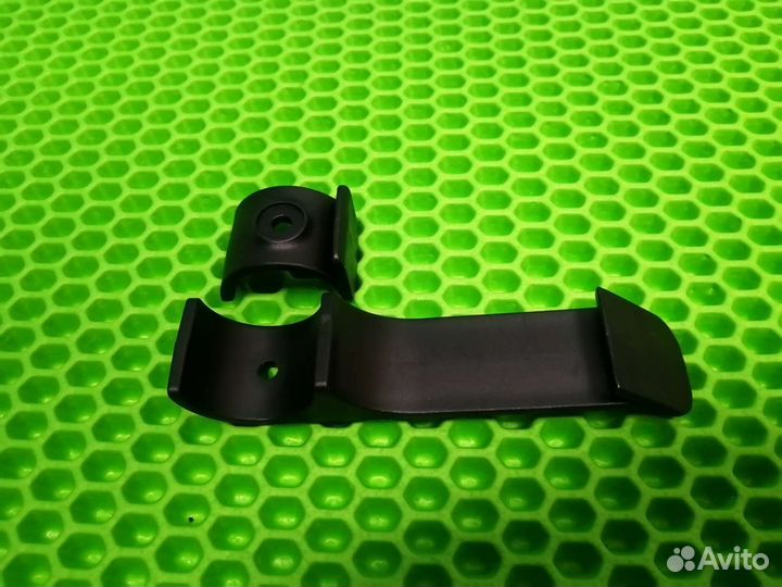 Зацеп для фиксации рамы N 21, новый для коляски