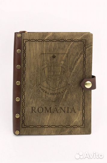 Подарочная коробка деревянная