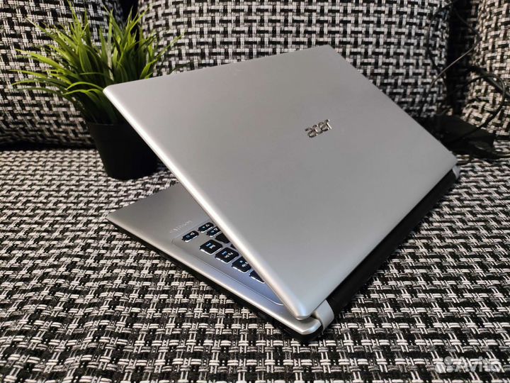 Сенсорный Acer Core i5 3337u