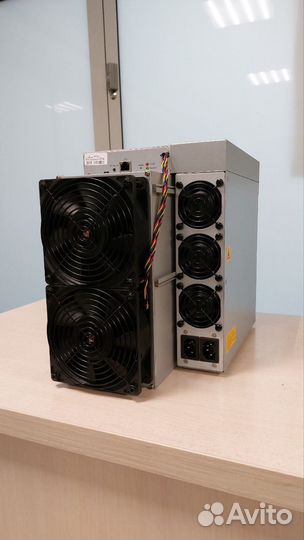 Новый майнер Bitmain Antminer S19 90th 126 чипов