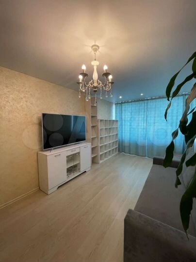 2-к. квартира, 46 м², 8/25 эт.