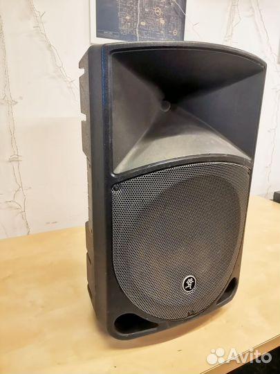 Активная колонка Mackie TH-12A